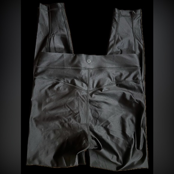 🍋 Lululemon Black Satin Sheen High-Waisted 25” Leggings Size 6 - Picture 2 of 7